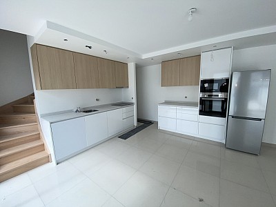 MAISON A VENDRE - ST MAUR DES FOSSES - 99.3 m2 - 610�000�&euro;