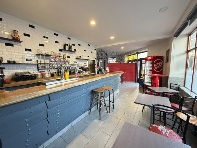 MURS COMMERCIAUX A VENDRE - ST MAUR DES FOSSES - 100 m2 - 1�250�000�&euro; 