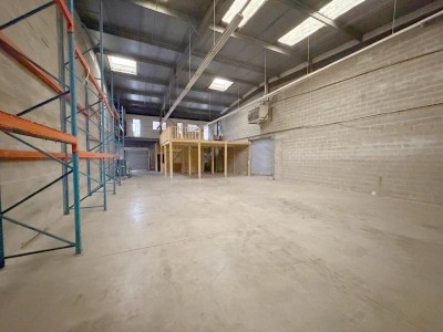 ENTREPOT A LOUER - DRANCY - 376 m2 - 3�603�&euro; HC par mois