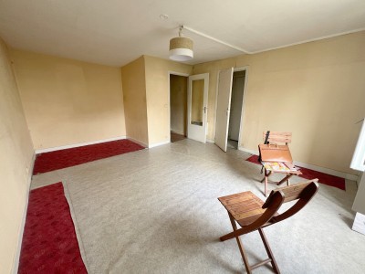 APPARTEMENT T2 - ST MAUR DES FOSSES - 35.22 m2 - VENDU