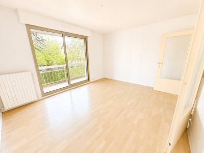 CENTRE A VENDRE - LA VARENNE ST HILAIRE centre - 42.6 m2 - 247 000 &euro;