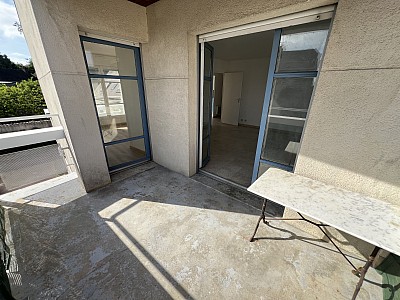 APPARTEMENT T2 A VENDRE - ROISSY EN BRIE - 44.11 m2 - 199�900�&euro;