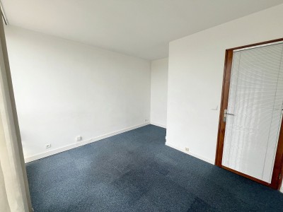 BUREAU A VENDRE - ST MAUR DES FOSSES - 27.13 m2 - 115�000�&euro; 