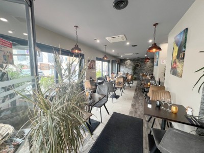 FONDS DE COMMERCE A CEDER - RESTAURANT - ST MAUR DES FOSSES - 197.04 m2 - 425�600�&euro;