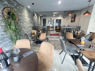 FONDS DE COMMERCE A CEDER - RESTAURANT - ST MAUR DES FOSSES - 197.04 m2 - 425�600�&euro;