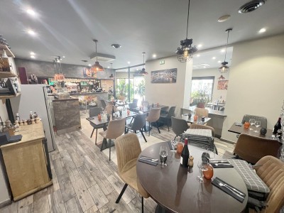 FONDS DE COMMERCE A CEDER - RESTAURANT - ST MAUR DES FOSSES - 197.04 m2 - 425�600�&euro;