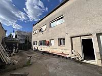 LOCAL COMMERCIAL A LOUER - ST MAUR DES FOSSES - 510 m2 - 14 000 € HC par mois