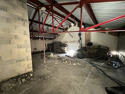 LOCAL COMMERCIAL A LOUER - ST MAUR DES FOSSES - 510 m2 - 14�000�&euro; HC par mois