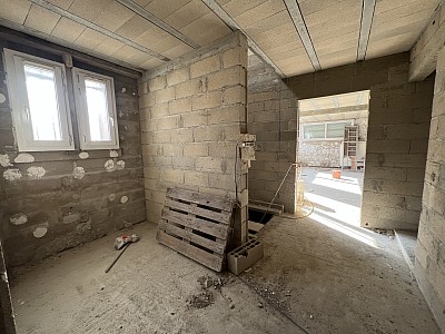 LOCAL COMMERCIAL A VENDRE - ST MAUR DES FOSSES - 510 m2 - 2�950�000�&euro; 