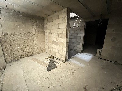 LOCAL COMMERCIAL A VENDRE - ST MAUR DES FOSSES - 510 m2 - 2�950�000�&euro; 