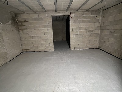 LOCAL COMMERCIAL A VENDRE - ST MAUR DES FOSSES - 510 m2 - 2�950�000�&euro; 