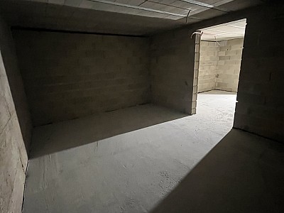 LOCAL COMMERCIAL A VENDRE - ST MAUR DES FOSSES - 510 m2 - 2�950�000�&euro; 