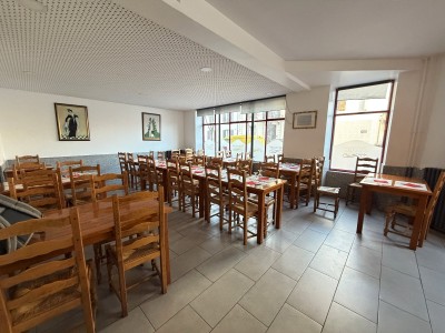 MURS COMMERCIAUX A VENDRE - ST MAUR DES FOSSES - 100 m2 - 1�250�000�&euro; 