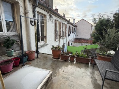 MURS COMMERCIAUX A VENDRE - ST MAUR DES FOSSES - 100 m2 - 1�250�000�&euro; 