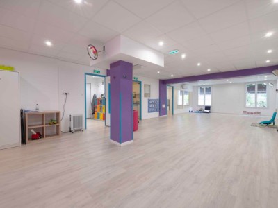 LOCAL D ACTIVITE A LOUER - ST MAUR DES FOSSES - 129.43 m2 - 2 300 &euro; HC par mois