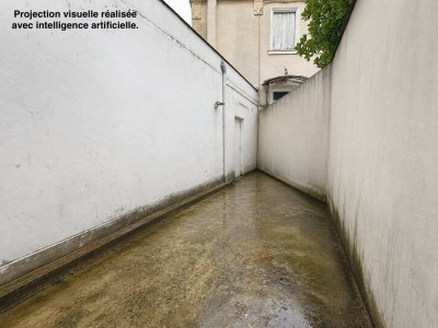 Local commercial à rafraîchir 58 m² à Neuilly-Plaisance (limite Le Perreux), terrain 169 m², garage 16 m². Centre-ville, RER, bus. 313 000 €
