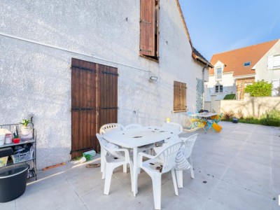 Maison de 5 pi�ces de 200 m� � Crosne A VENDRE - CROSNE - 125.23 m2 - 550�000�&euro;