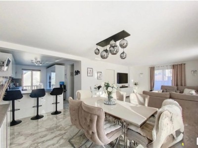 Maison de 5 pi�ces de 200 m� � Crosne A VENDRE - CROSNE - 125.23 m2 - 550�000�&euro;