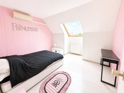 MAISON DE VILLE A VENDRE - LA QUEUE EN BRIE - 194 m2 - 589 900 &euro;