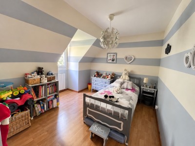 MAISON A VENDRE - LA QUEUE EN BRIE - 230 m2 - 420 000 &euro;