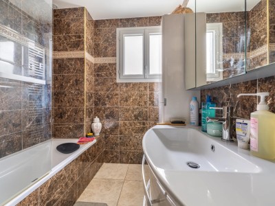 MAISON A VENDRE - ORMESSON SUR MARNE - 190 m2 - 589 000 €