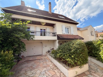 MAISON A VENDRE - PONTAULT COMBAULT - 187 m2 - 590 000 €