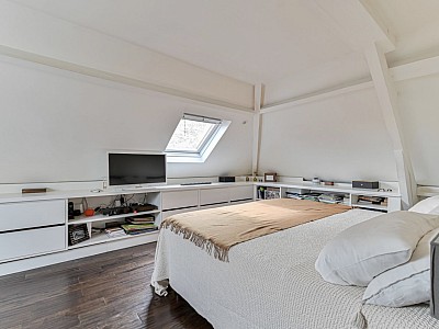 MAISON A VENDRE - ST MAUR DES FOSSES - 211.63 m2 - 1 040 000 €