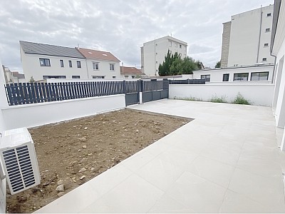 MAISON A VENDRE - ST MAUR DES FOSSES - 92.45 m2 - 570�000�&euro;