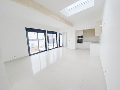 MAISON A VENDRE - ST MAUR DES FOSSES - 104.4 m2 - 685�000�&euro;