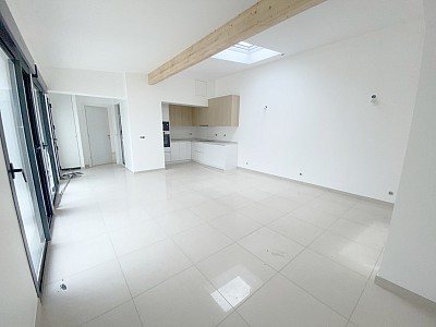 MAISON A VENDRE - ST MAUR DES FOSSES - 104.4 m2 - 685�000�&euro;