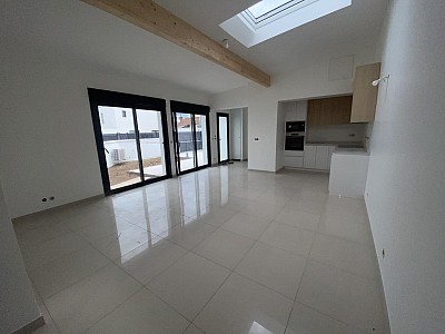 MAISON A VENDRE - ST MAUR DES FOSSES - 104.4 m2 - 685�000�&euro;