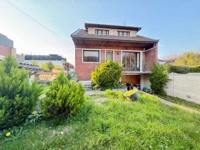 MAISON A VENDRE - ST MAUR DES FOSSES - 107.38 m2 - 550�000�&euro;