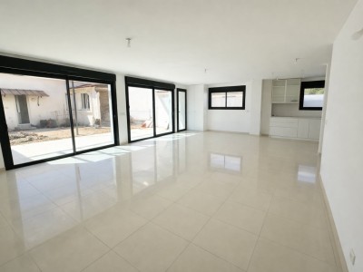 MAISON A VENDRE - ST MAUR DES FOSSES - 139.23 m2 - 790 000 €