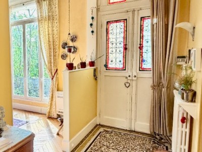 MAISON A VENDRE - ST MAUR DES FOSSES - 280.26 m2 - 1 349 000 €