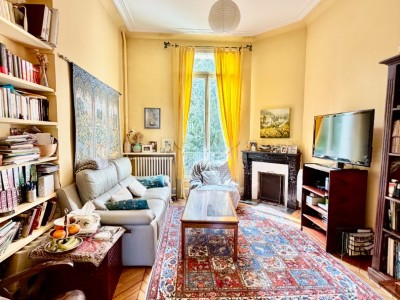 MAISON A VENDRE - ST MAUR DES FOSSES - 280.26 m2 - 1 349 000 €