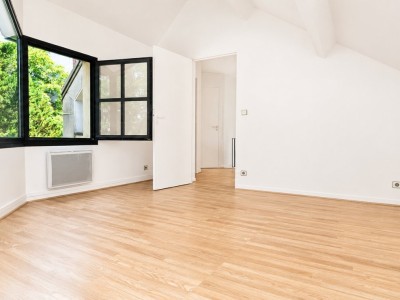 MAISON A VENDRE - ST MAUR DES FOSSES - 119 m2 - 690 000 €