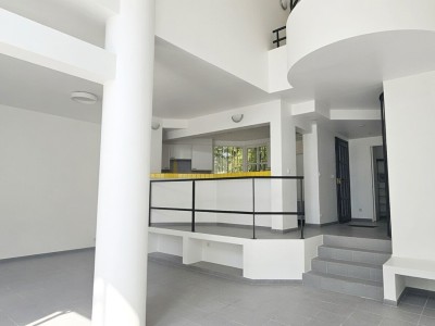 MAISON A VENDRE - ST MAUR DES FOSSES - 119 m2 - 690 000 €