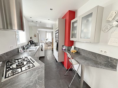 MAISON A VENDRE - ST MAUR DES FOSSES - 110 m2 - 799�000�&euro;