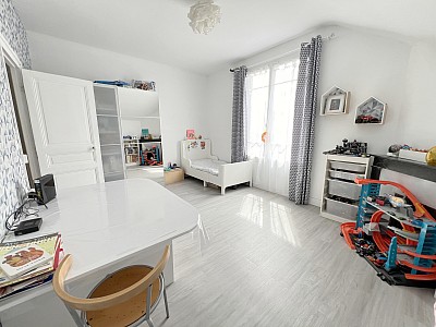 MAISON A VENDRE - ST MAUR DES FOSSES - 110 m2 - 799�000�&euro;