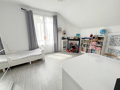 MAISON A VENDRE - ST MAUR DES FOSSES - 110 m2 - 799�000�&euro;