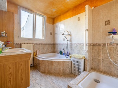 Maison de 3 pi�ces de 99 m� � Villeneuve-Saint-Geo A VENDRE - VILLENEUVE ST GEORGES - 99 m2 - 449�000�&euro;