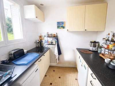 Studio avec cuisine séparée A VENDRE - JOINVILLE LE PONT - 33.47 m2 - 150 000 €