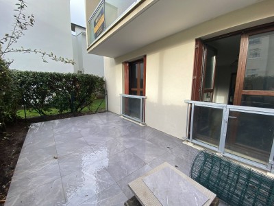 APPARTEMENT T2 A LOUER - ST MAUR DES FOSSES - 59.03 m2 - 1�380�&euro; charges comprises par mois