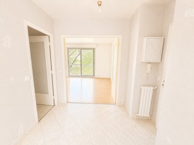 CENTRE A VENDRE - LA VARENNE ST HILAIRE centre - 42.6 m2 - 247 000 &euro;
