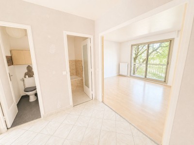 CENTRE A VENDRE - LA VARENNE ST HILAIRE centre - 42.6 m2 - 247 000 &euro;