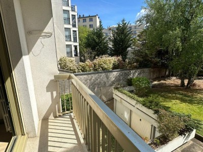 CENTRE A VENDRE - LA VARENNE ST HILAIRE centre - 42.6 m2 - 247 000 &euro;