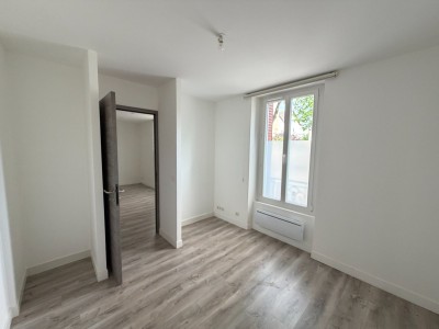 APPARTEMENT T2 A VENDRE - ST MAUR DES FOSSES ADAMVILLE - 32.01 m2 - 185 000 &euro;