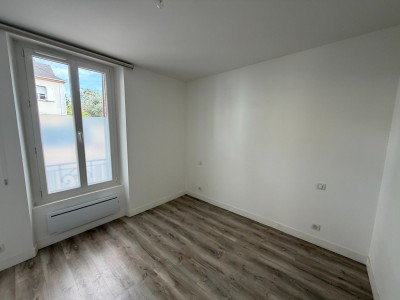 APPARTEMENT T2 A VENDRE - ST MAUR DES FOSSES ADAMVILLE - 32.01 m2 - 185 000 &euro;