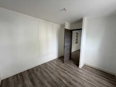 APPARTEMENT T2 A VENDRE - ST MAUR DES FOSSES ADAMVILLE - 32.01 m2 - 185 000 &euro;