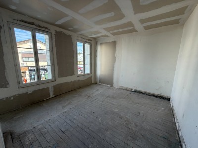 APPARTEMENT T2 A VENDRE - ST MAUR DES FOSSES - 35.2 m2 - 184 800 €